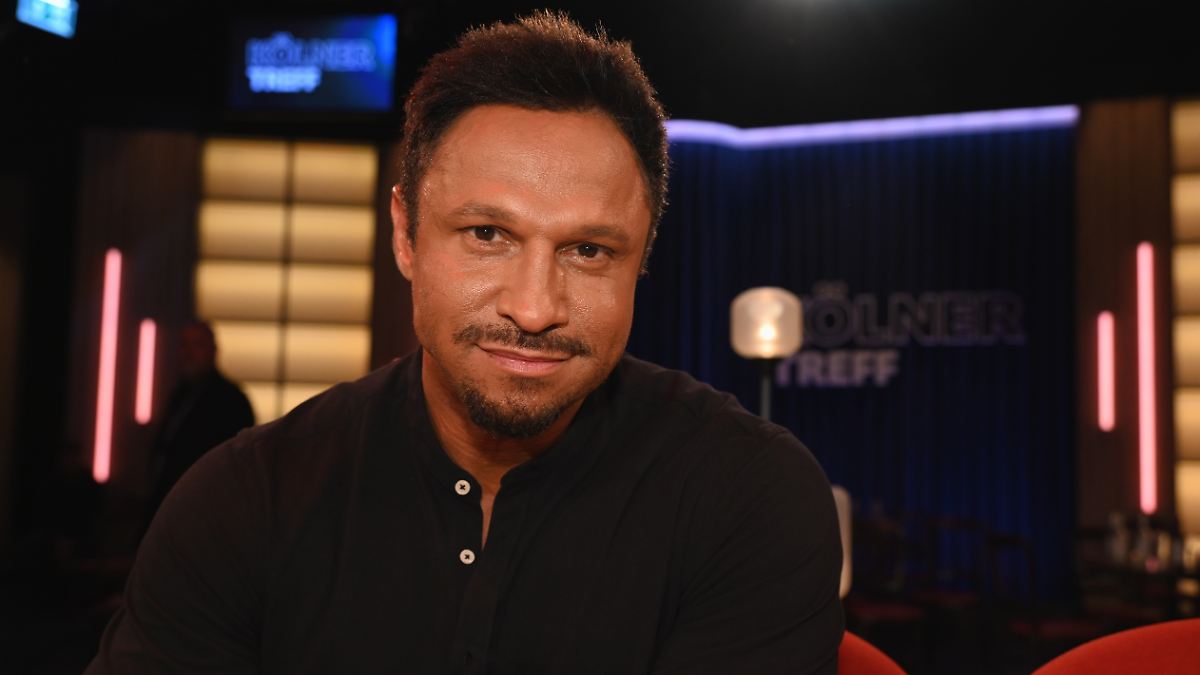 Sie-verspricht-ihm-Heilung-Daniel-Aminati-zieht-sich-an-seiner-Tochter-hoch