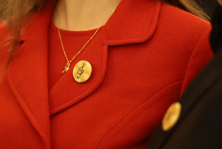 Venice-Italy-As-announced-during-the-last-press-conference-on-the-occasion-of-the-upcoming-New-Year-s-Concert-broadcast-live-worldwide-on-Rai-1-the-workers-of-the-Gran-Teatro-La-Fenice-announce-that-they-will-be-at-their-regular-posts-to-honor-their-commitment-to-the-audience-and-the-Institution-And-to-demonstrate-once-again-the-immense-respect-that-binds-us-to-our-theater-and-our-audience-each-worker-will-wear-a-self-funded-pin-designed-to-represent-the-love-for-art-and-the-commitment-we-dedicate-to-music-every-day-For-the-January-1st-concert-the-pin-will-also-be-donated-to-the-audience-in-attendance-With-this-gesture-the-orchestra-professors-choir-artists-and-all-the-technical-and-administrative-staff-intend-to-make-visible-their-unity-and-determination-in-defending-the-dignity-of-work-and-the-future-of-the-Theater-The-extraordinary-participation-in-the-fundraiser-and-the-numerous-requests-received-from-all-over-Italy-and-from-colleagues-at-many-opera-and-symphony-foundations-and-musical-and-cultural-organizations-demonstrate-how-deeply-this-initiative-is-felt-the-pin-is-no-longer-a-simple-distinctive-sign-but-has-become-the-authentic-symbol-of-the-unity-and-determination-of-the-workers-at-La-Fenice-Thank-you-all