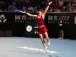 "Fast an die Wand genagelt": Laura Siegemund schafft Comeback-Wunder bei Australian Open