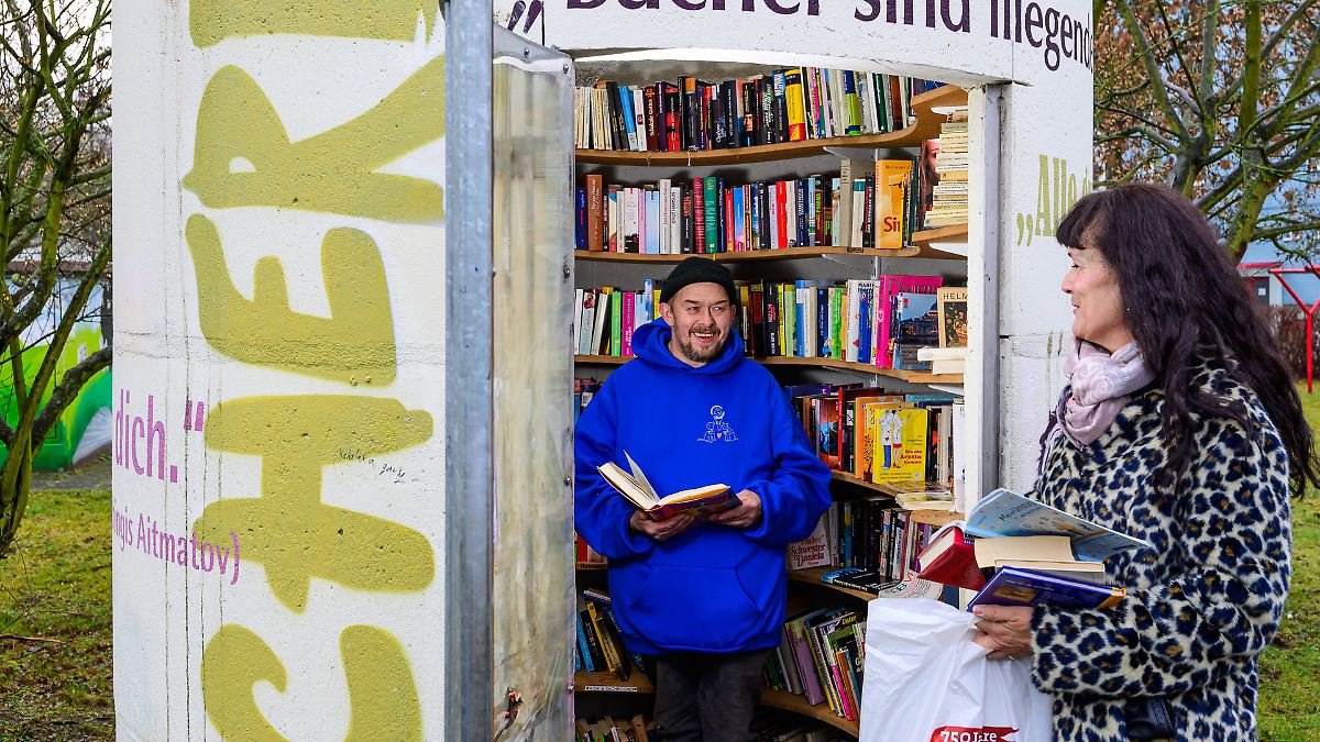 Geteilte-Geschichten-ffentliche-B-cherschr-nke-sind-wahre-Schatzkisten