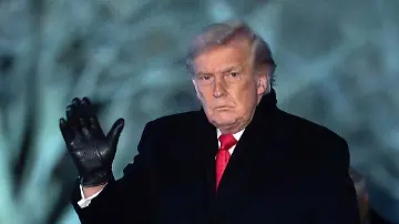 569954858