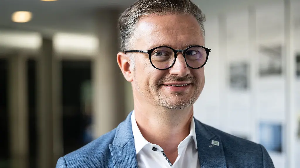 Thueringens-Bildungsminister-Christian-Tischner-will-das-Kindergartengesetz-aendern-und-darin-mehr-finanzielle-Unterstuetzung-fuer-die-Kitas-im-Land-verankern