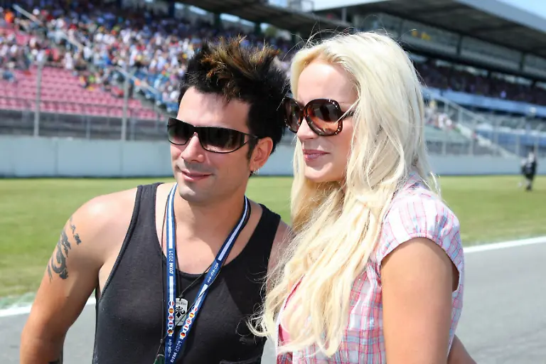 17-05-2009-Hockenheim-Germany-Ex-top-model-candidate-Gina-Lisa-Lohfink-and-singer-Marc-Terenzi-DTM-2009-Deutsche-Tourenwagen-Masters-at-Hockenheimring-Baden-Wuerttemberg-Foto-RACE-PRESS