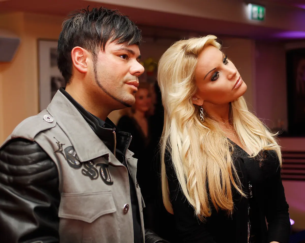 Deutschland-Stuttgart-09-03-2010-Romulo-Feliciano-Fashion-v-l-Oliver-Burkhart-Gina-Lisa-Lohfink