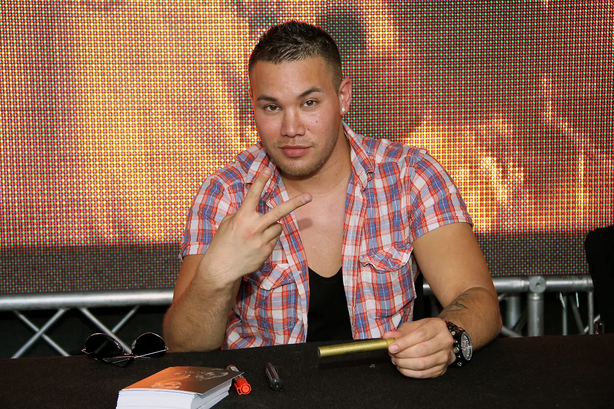 Berliner-Rap-Stars-geben-Autogrammstunde-Kay-One-at-a-signing-session-at-Media-Markt-Open-Air-Stage-in-front-of-Alexa-shopping-mall-Berlin-Germany-WENN-8635501