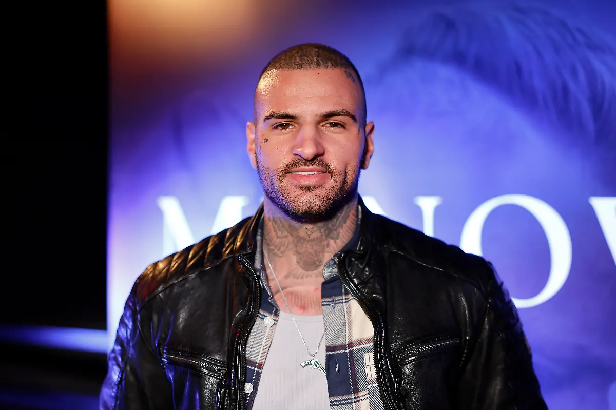 Reality-TV-Star-Diogo-Sangre-bei-der-Singlepraesentation-der-neuen-Single-In-Ewigkeit-von-Menowin-Froehlich-im-Mio-Club-Koeln-05-01