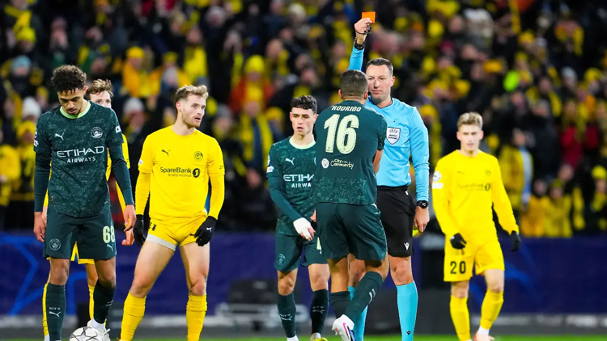 Soccer-Football-UEFA-Champions-League-Bodo-Glimt-v-Manchester-City-Aspmyra-Stadion-Bodo-Norway-January-20-2026-Manchester-City-s-Rodri-is-shown-a-red-card-by-referee-Sven-Jablonski-Fredrik-Varfjell-NTB-via-REUTERS-ATTENTION-EDITORS-THIS-IMAGE-WAS-PROVIDED-BY-A-THIRD-PARTY-NORWAY-OUT-NO-COMMERCIAL-OR-EDITORIAL-SALES-IN-NORWAY