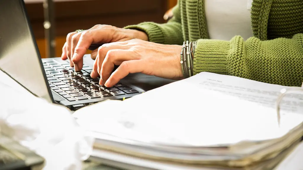 Eine-gute-Ordnung-ist-die-halbe-Miete-Wer-saemtliche-fuer-die-Steuererklaerung-relevanten-Belege-an-einem-Ort-abheftet-hat-es-bei-der-Erstellung-spaeter-leichter