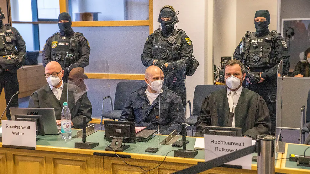 e7232cb73cfd0ddb631c2c9b92e8730c