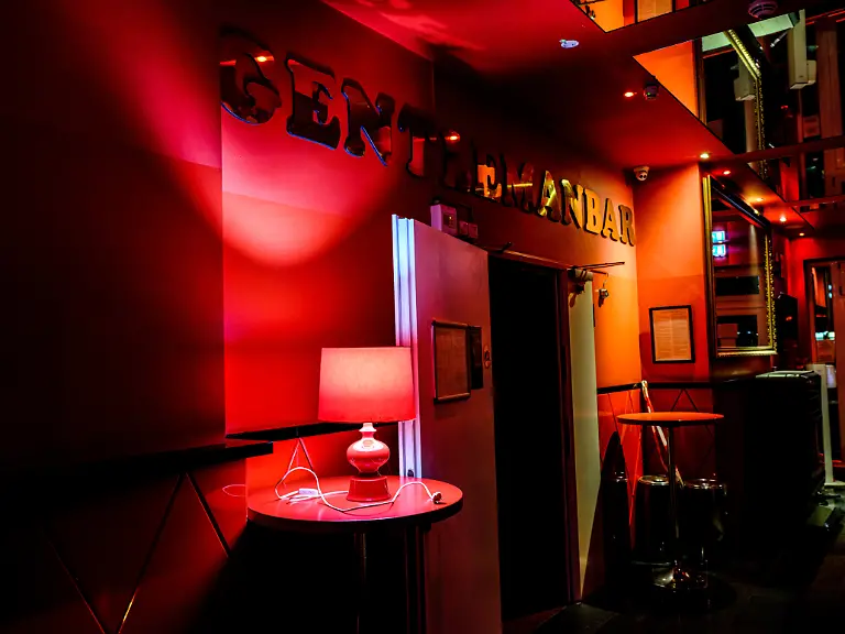 F05E0381-21EE-4434-B3B1-0D81EFCE593C-1