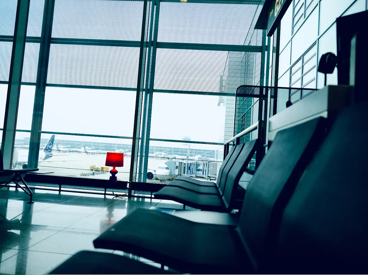 AFEEC6CC-8DA4-4646-859A-C361BA258312