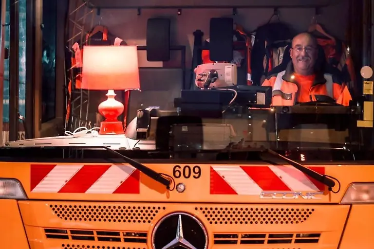 72F28287-E59D-454E-908E-894921D6D0B5