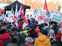 Sachsen: Warnstreiks an Schulen: "Die Kolleginnen sind kaputt"