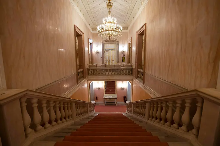 Innenansicht-Theater-Teatro-La-Fenice-Venedig-Venetien-Italien-Europa-Inside-view-Theatre-Teatro-La-fence-Venice-Veneto-Italy-Europe-Copyright-imageBROKER-IngoxSchulz-iblisb08506866