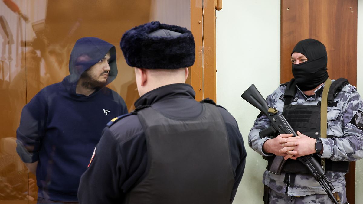 Usbeke-muss-lebenslang-in-Haft-Bombe-t-tet-Kreml-General-Russlands-Justiz-greift-hart-durch