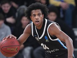 Hamburg & Schleswig-Holstein: Hamburgs Basketballer mit erstem Triumph