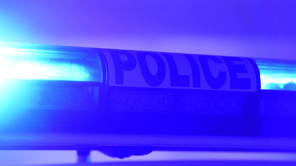 Baby-berlebt-unversehrt-Nizza-Unbekannte-erschie-en-junge-Mutter-im-Auto