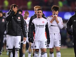 Resignation nach frühem Aus: Schießbude Eintracht hängt im "tiefen Tal" fest