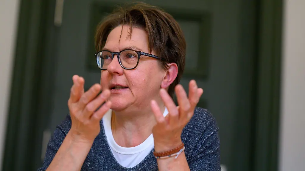 Doreen-Rosenbaum-ist-Zeugenbetreuerin-beim-Sozialen-Dienst-der-Justiz-Sachsen-Anhalt