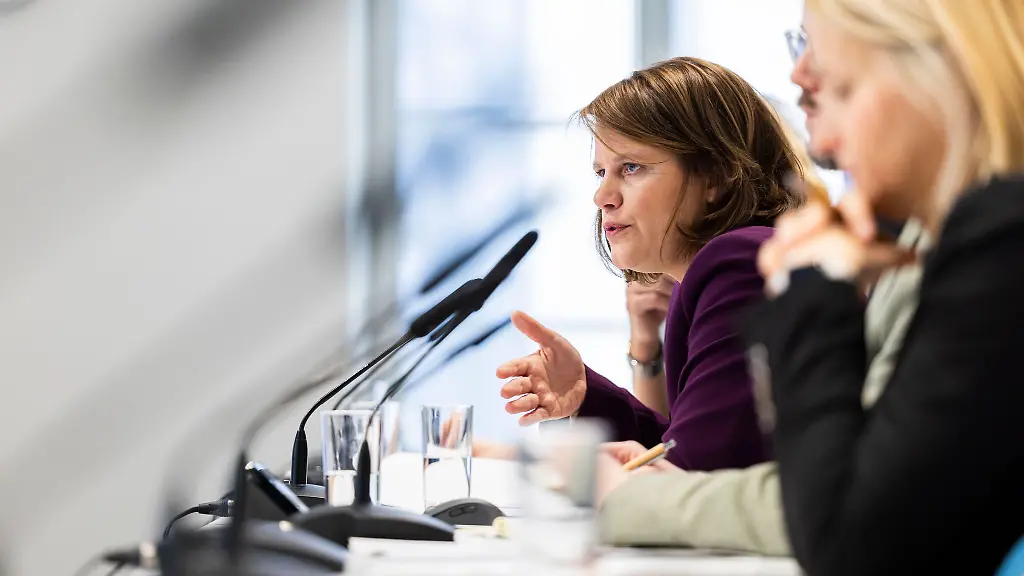 Kultusministerin-Hamburg-stellt-die-Zahlen-zum-laufenden-Schuljahr-vor