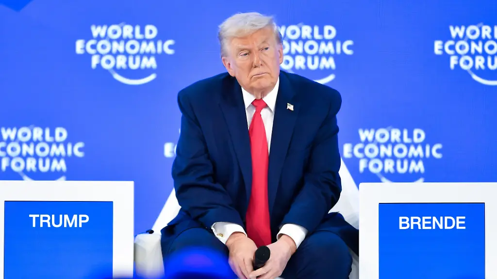 260121-DAVOS-Jan-21-2026-Xinhua-U-S-President-Donald-Trump-attends-the-World-Economic-Forum-Annual-Meeting-in-Davos-Switzerland-Jan-21-2026