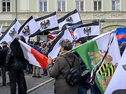 41-Jähriger festgenommen: Polizei durchsucht "Reichsbürger"-Objekte in Sachsen