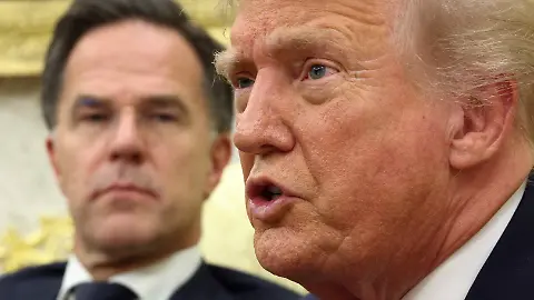 epi_1007979867_REUTERSFOTO_2026-01-15T140410Z 780856189 RC29HHA5YMDX RTRMADP 3 USA-TRUMP-GREENLAND-NATO.JPG_FILE PHOTO_ U.S. Pre