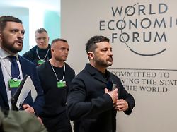 Nach Gespräch mit Trump: Selenskyj: Treffen zwischen USA, Russland und Ukraine ab Freitag