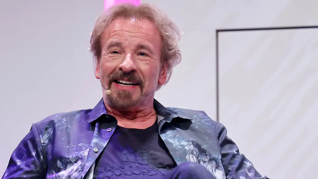 Entertainer-Thomas-Gottschalk-auf-der-Lit-Cologne-SPEZIAL-Veranstaltung-Ungefiltert-mit-Thomas-Gottschalk-in-der-Flora-in-Koeln-Koeln-26-10