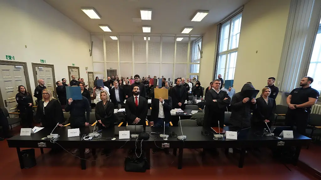 In-dem-Prozess-um-den-Schmuggel-von-4-6-Tonnen-Kokain-hat-das-Landgericht-zehn-Angeklagte-zu-langen-Haftstrafen-verurteilt