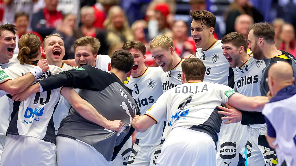 22-01-2026-Handball-Men-s-EHF-EURO-2026-Deutschland-Portugal-Jyske-Bank-Boxen-in-Herning-Daenemark-Main-Round-Abschlussjubel-nach-dem-deutschen-SIeg-gegen-Portugal