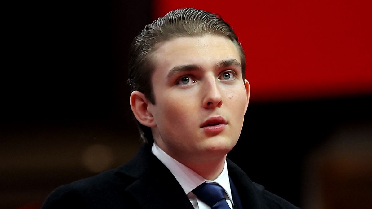 Polizei-bei-Notfall-alarmiert-Trump-Sohn-Barron-soll-Frau-das-Leben-gerettet-haben