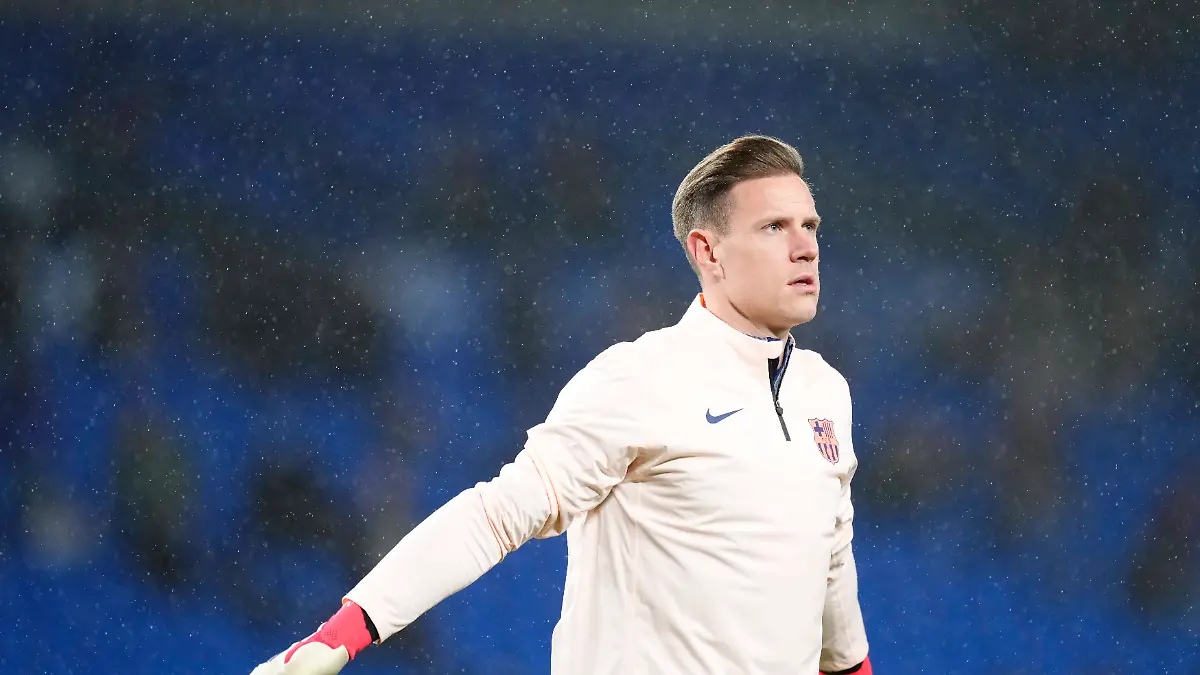 Real-Sociedad-v-FC-Barcelona-Barca-LaLiga-EA-Sports-Marc-Andre-ter-Stegen-goalkeeper-of-Barcelona-and-Germany-during-the-warm-up-before-the-La-Liga-EA-Sports-match-between-Real-Sociedad-and-FC-Barcelona-at-Estadio-Anoeta-on-January-18-2026-in-San-Sebastian-Spain-San-Sebastian-Basque-country-Spain-PUBLICATIONxNOTxINxFRA-Copyright-xJosexBretonx-originalFilename-bretonhernandez-realsoci260118-npC6f