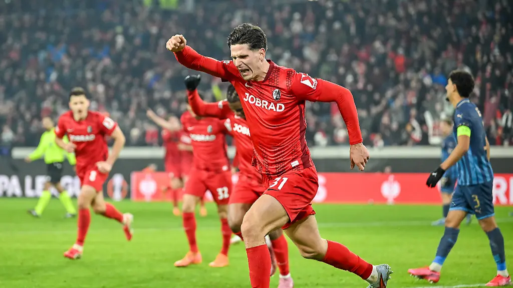 Jubel-zum-Tor-zum-1-0-durch-Igor-Matanovic-SC-Freiburg-31-GER-SC-Freiburg-Maccabi-Tel-Aviv-Fussball-Europa-League-7-Spieltag-Saison-2025-2026-22-01-2026-GER-SC-Freiburg-Maccabi-Tel-Aviv-Fussball-Europa-League-7-Spieltag-Saison-2025-2026-22-01