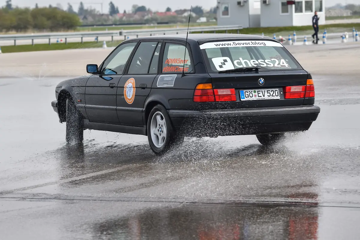 P90257715-highRes-preparation-for-the