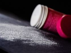 "Wahrscheinlich krebserregend": Trockenshampoo: "Öko-Test" warnt vor umstrittenem Stoff