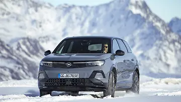 OpelGrandlandElectricAWD1