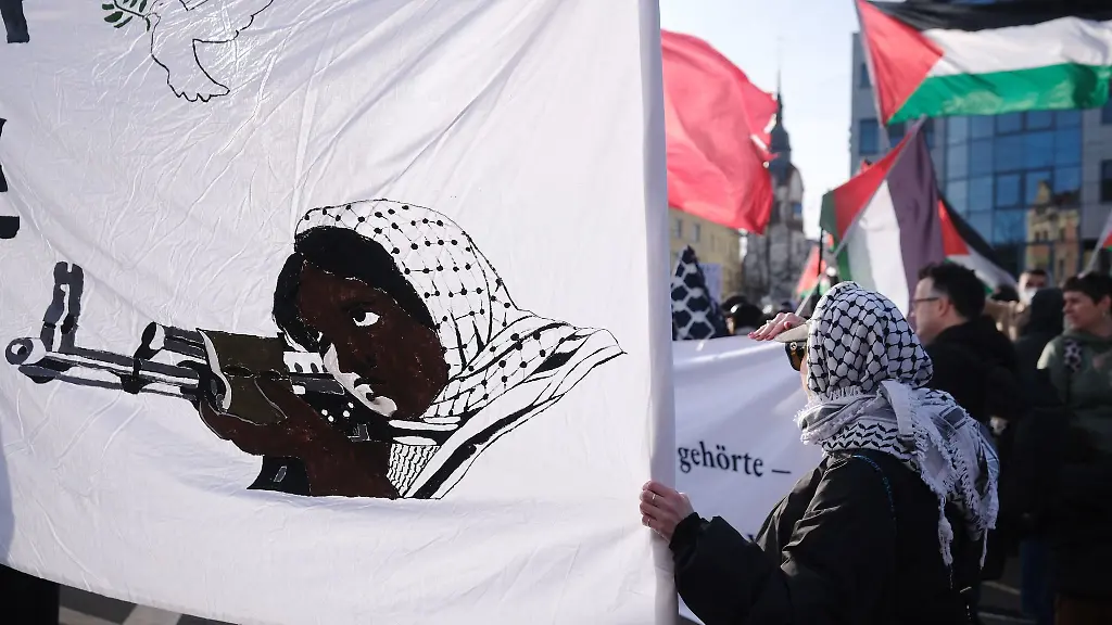 Eine-saechsische-Beamtin-soll-die-propalaestinensische-Demo-geleitet-haben