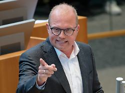 Spitzenkandidat für Landtagswahl: Scharfzüngiger CDU-Kritiker Ott soll SPD in NRW stark machen
