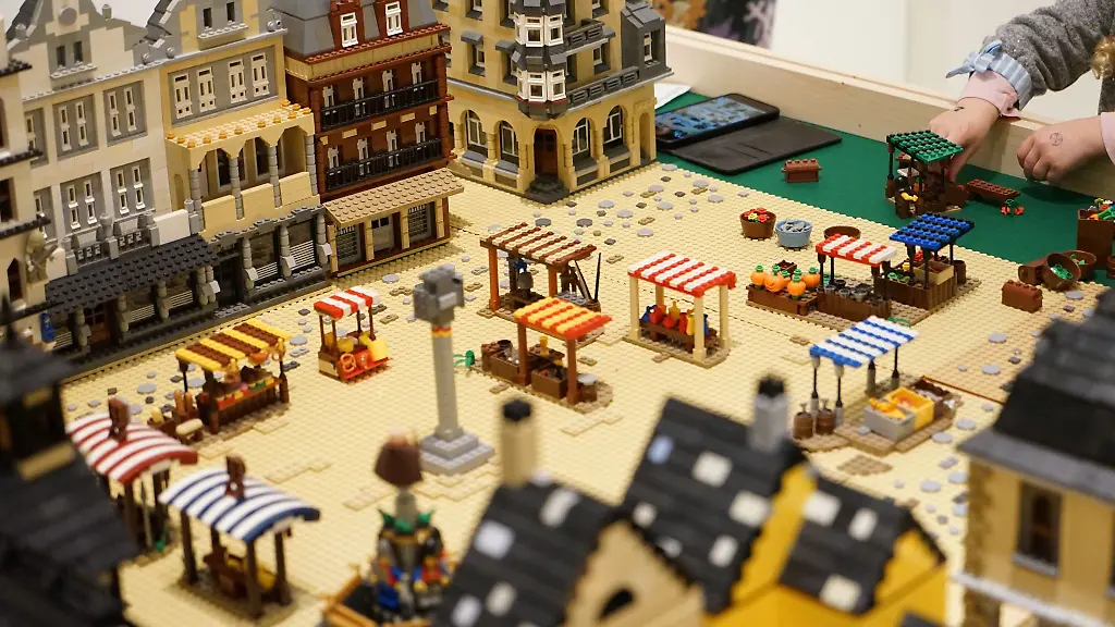 Im-Stadtmuseum-Simeonstift-Trier-oeffnet-am-Sonntag-eine-besondere-Bau-Ausstellung