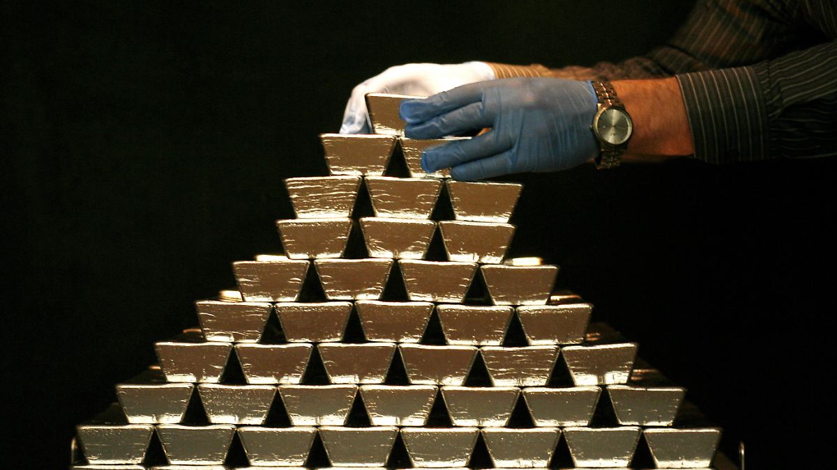 -ber-100-US-Dollar-f-r-Feinunze-Silberpreis-durchbricht-erstmals-magische-Marke