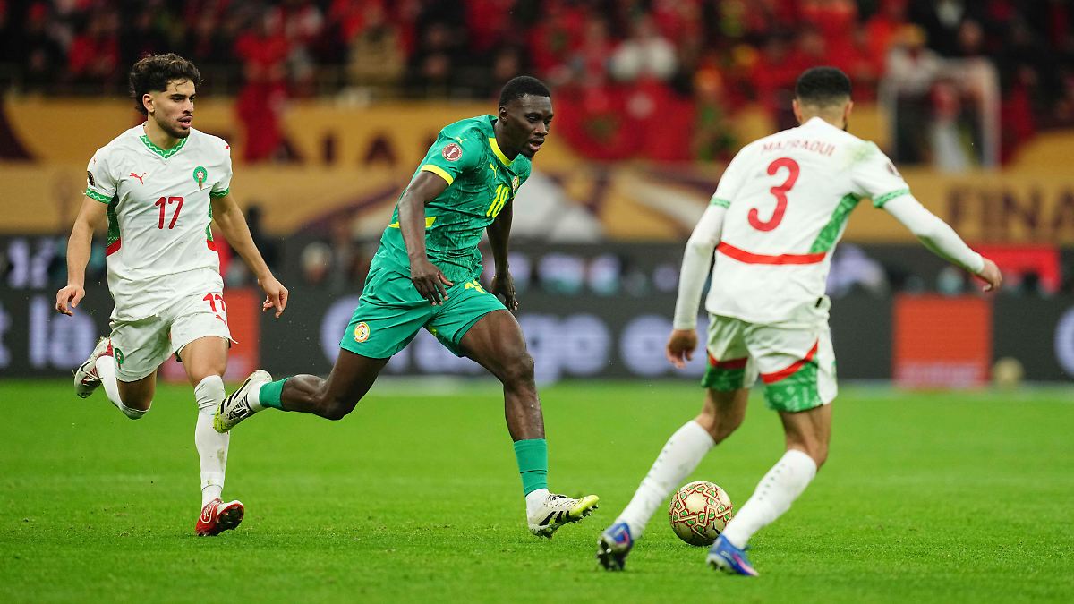 Bizarres-Finale-wirkt-nach-Wilde-Vorw-rfe-nach-Afrika-Cup-Spieler-sind-vergiftet-worden-