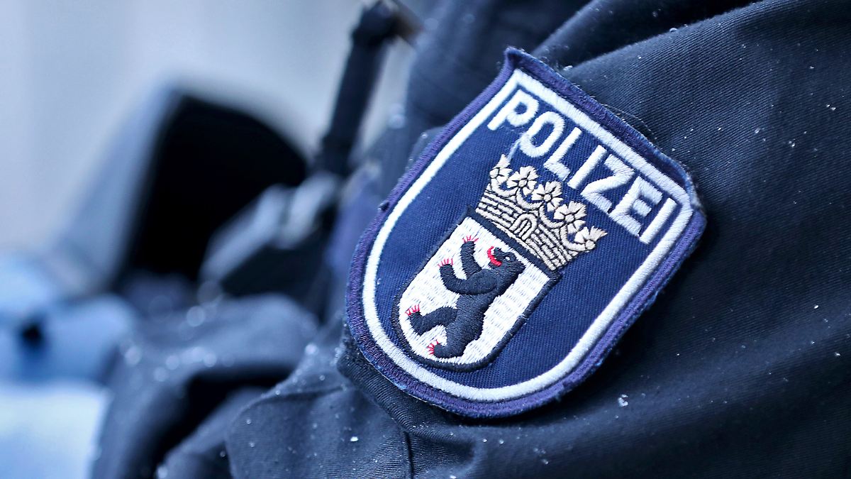 Nach-r-uberischem-Diebstahl-Doch-nicht-falsch-Berliner-Polizisten-nehmen-echten-Kollegen-fest