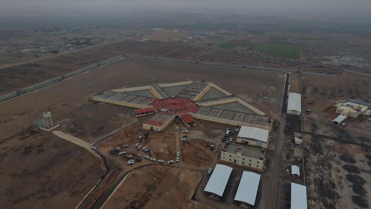 Nahe-einstiger-IS-Hochburg-Syrische-Regierung-bernimmt-al-Aktan-Gef-ngnis