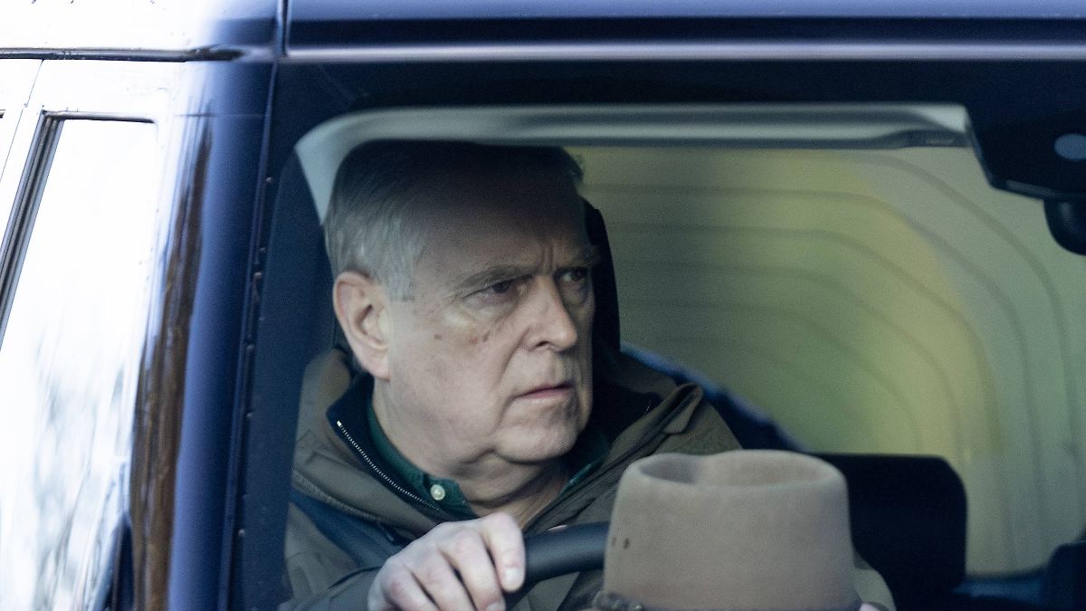 Nach-Rausschmiss-in-Windsor-Muss-Andrew-ins-Exil-in-die-W-ste-gehen-