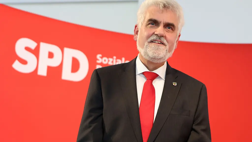 Auf-Platz-eins-der-Landesliste-vorgesehen-Armin-Willingmann-SPD