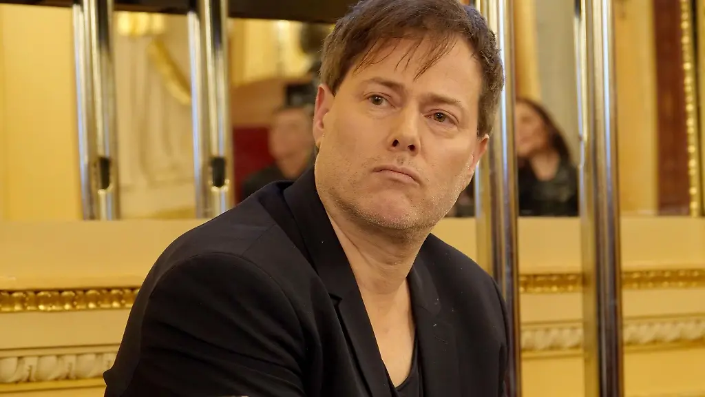 Milo-Rau-praesentiert-Prozess-gegen-Deutschland