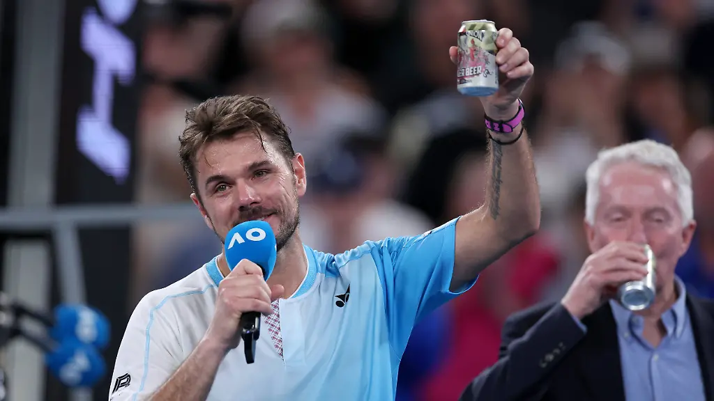 Stan-Wawrinka-stares-a-beer-with-Craig-Tiley-following-his-last-ever-match-at-the-Australian-Open-Australian-Open-tennis-tournament-Day-Seven-Melbourne-Park-Australia-24-Jan-2026Melbourne-Melbourne-Park-Victoria-VIC-Australia-PUBLICATIONxINxGERxSUIxAUTxHUNxGRExMLTxCYPxROUxBULxUAExKSAxCHNxDENxINDxITAxPORxESPxSWExTURxMEXxCOLxVENxPERxECUxBRAxARGxCHIxURUxPARxPANxONLY-Copyright-xEllaxLing-Shutterstockx-16380459bh