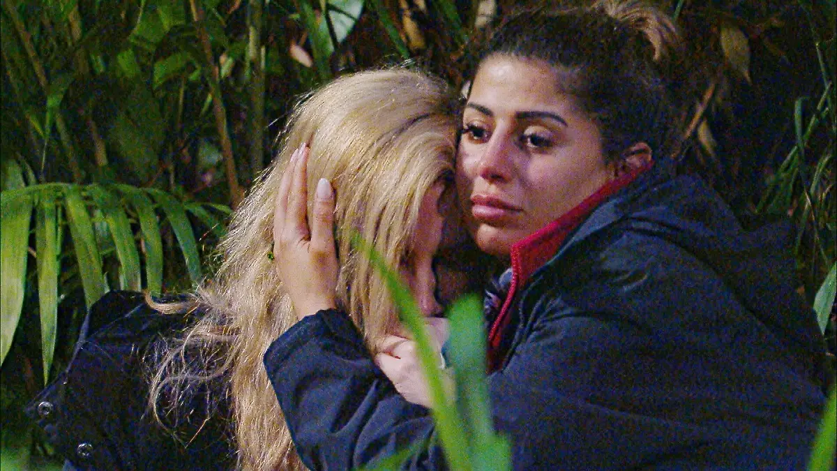 ACHTUNG-SPERRFRIST-FUeR-ALLE-MEDIEN-BIS-ZUM-SHOWENDE-SAMSTAG-24-JANUAR-2026-22-30-UHR-Mirja-du-Mont-l-weint-und-wird-von-Eva-Benetatou-getroestet-Die-Verwendung-des-sendungsbezogenen-Materials-ist-nur-mit-dem-Hinweis-und-Verlinkung-auf-RTL-gestattet