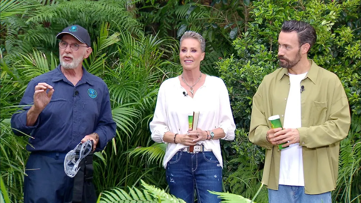 ACHTUNG-SPERRFRIST-FUeR-ALLE-MEDIEN-BIS-ZUM-SHOWENDE-SAMSTAG-24-JANUAR-2026-22-30-UHR-Dr-Bob-l-erklaert-die-Dschungelpruefung-Wissen-macht-Bah-Neben-ihm-Sonja-Zietlow-und-Jan-Koeppen-Die-Verwendung-des-sendungsbezogenen-Materials-ist-nur-mit-dem-Hinweis-und-Verlinkung-auf-RTL-gestattet